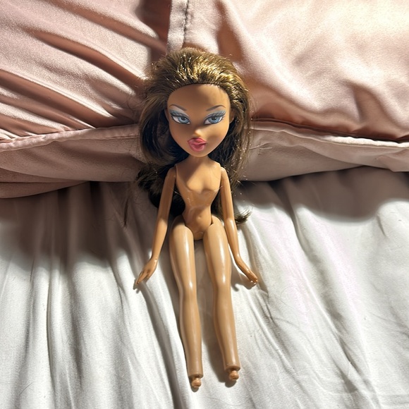 3 Original Bratz Dolls. - Picture 4 of 4